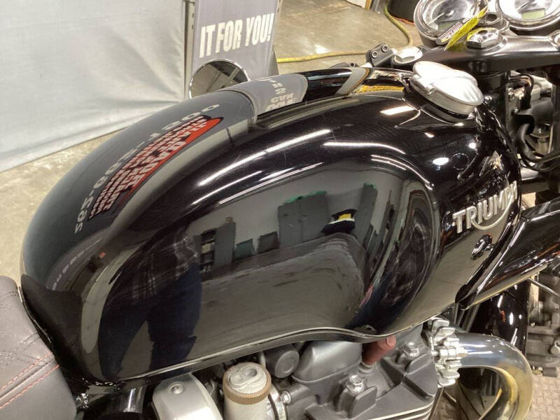 2016 Triumph Thruxton 1200