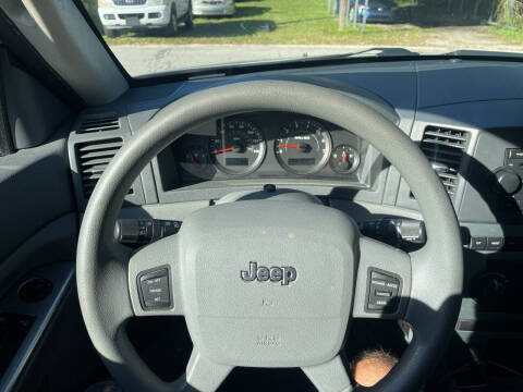 2005 Jeep Grand Cherokee Laredo