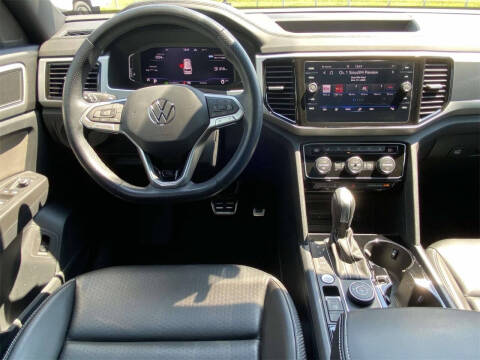 2022 Volkswagen Atlas Cross Sport V6 SEL R-Line 4Motion