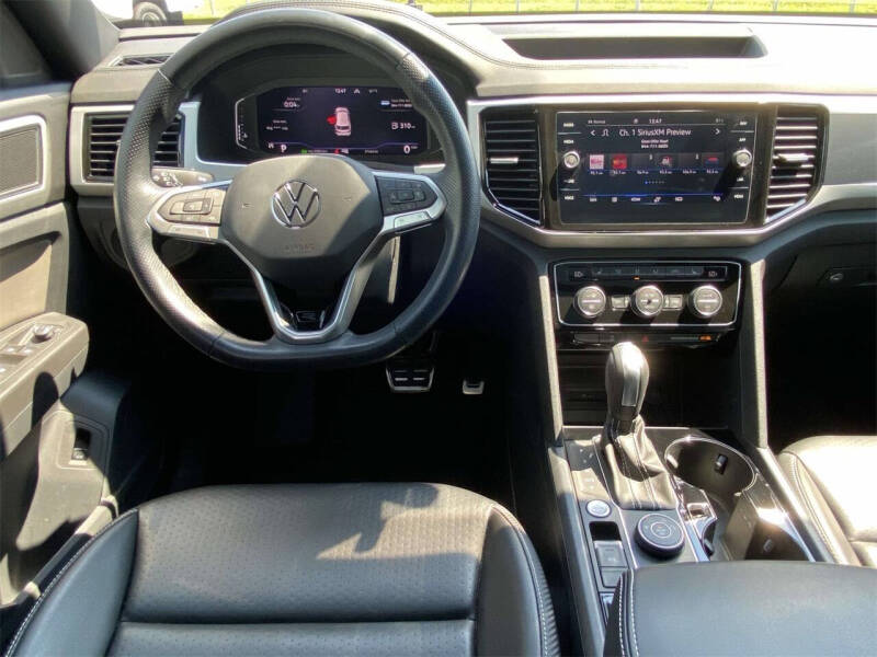 2022 Volkswagen Atlas Cross Sport V6 SEL R-Line 4Motion