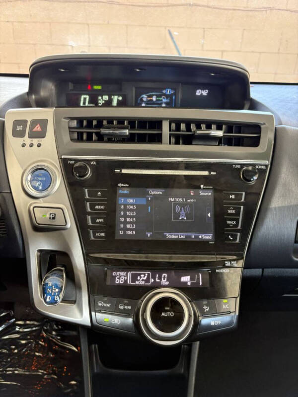 2015 Toyota Prius v
