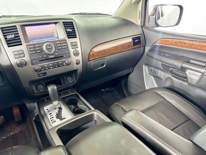 2014 Nissan Armada SV