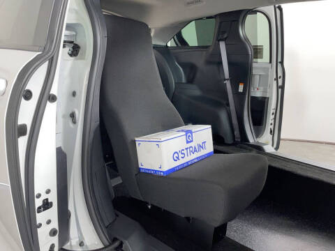 2025 Toyota Sienna LE 8-Passenger