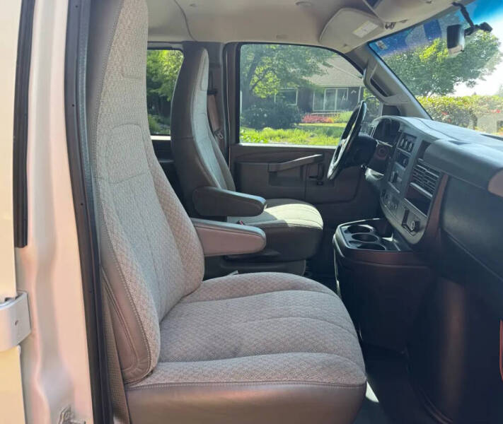 2018 Chevrolet Express LS 2500