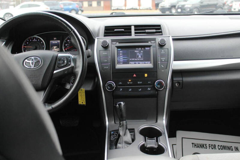 2017 Toyota Camry SE