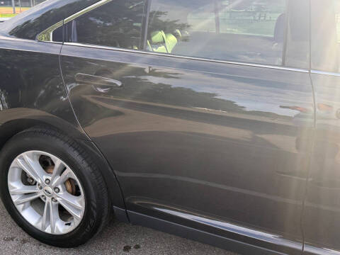 2014 Ford Taurus SEL