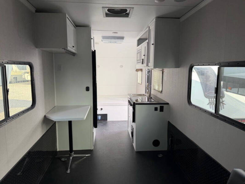 2023 Travel Lite Rove Lite