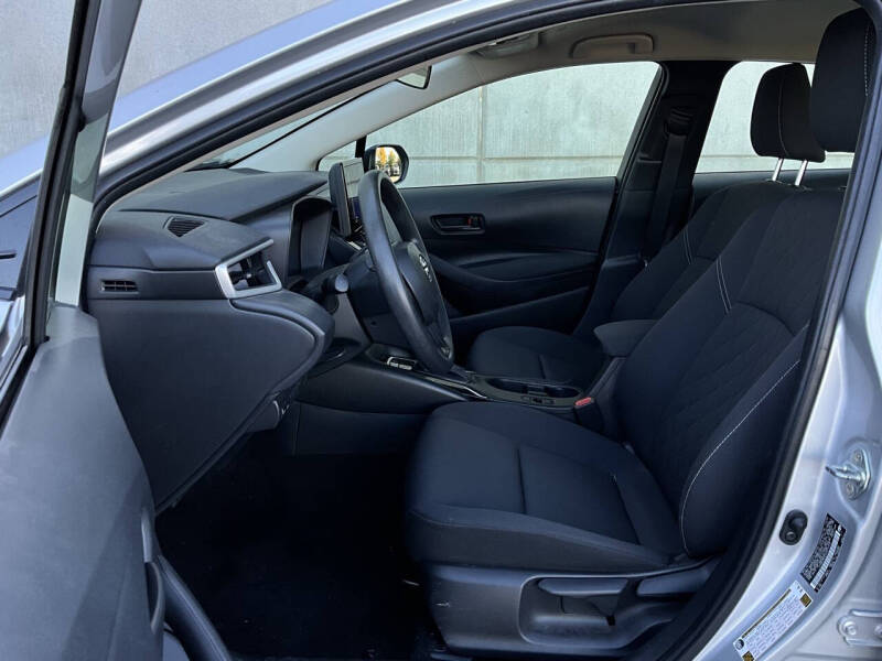 2025 Toyota Corolla Hybrid LE