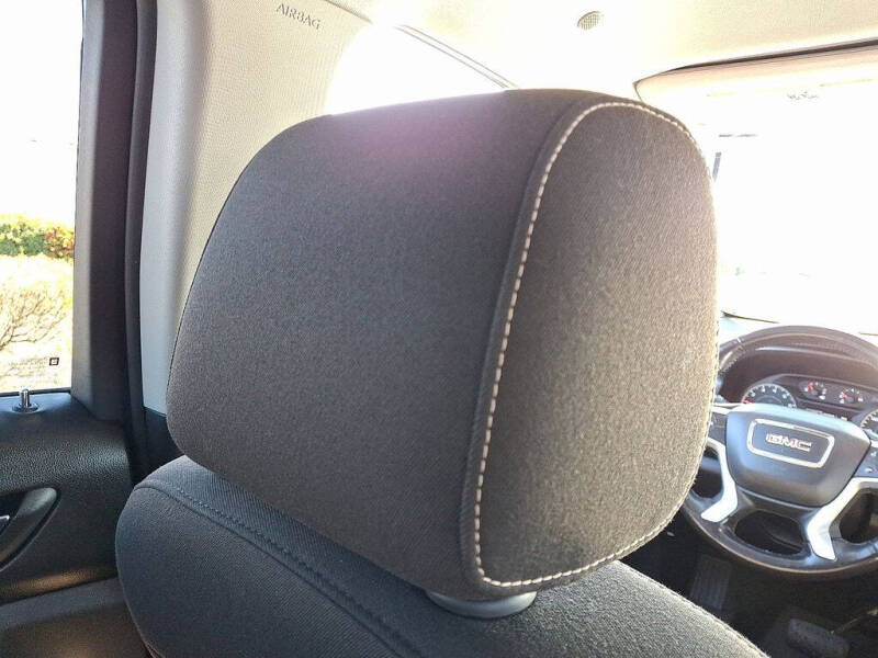 2018 GMC Acadia SLE-2