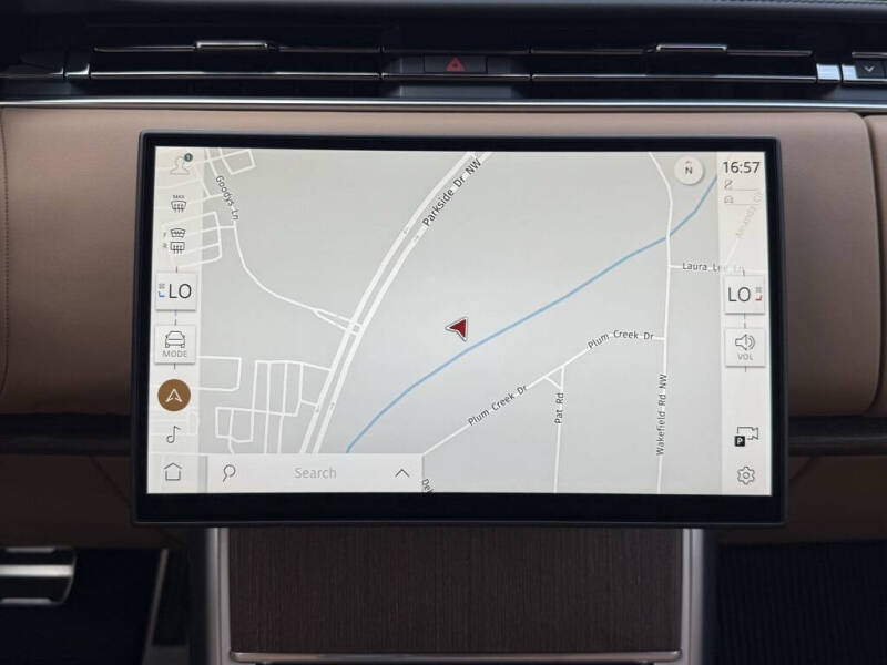 2025 Land Rover Range Rover P530 SE LWB