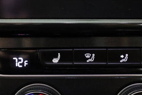 2017 Volkswagen e-Golf SE