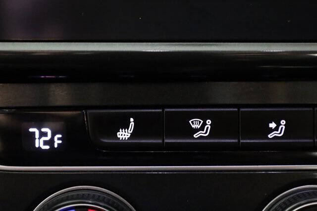 2017 Volkswagen e-Golf SE