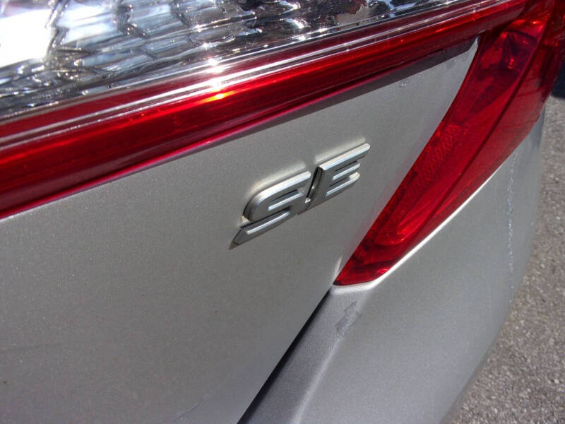 Image 4 of 2013 Toyota Camry SE