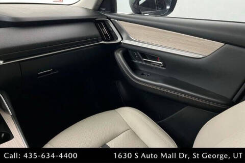 2025 Mazda CX-70 Plug-in Hybrid Premium