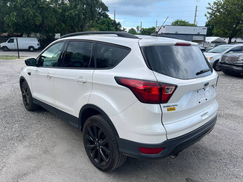 2019 Ford Escape SE