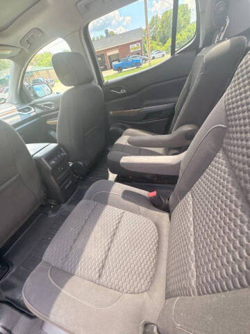 2017 GMC Acadia SLE-2