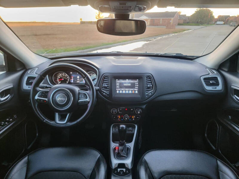 2019 Jeep Compass Latitude photo 17