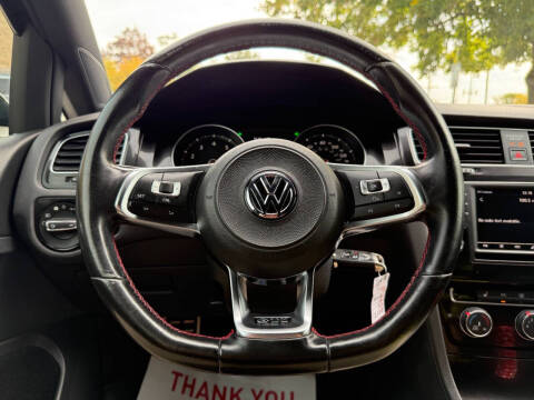 2017 Volkswagen Golf GTI S