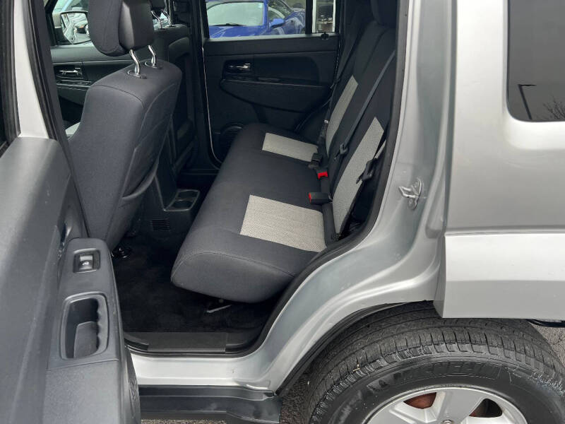 2010 Jeep Liberty Sport