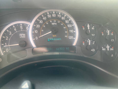 2005 HUMMER H2 Lux Series