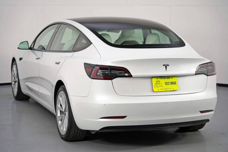 2021 Tesla Model 3 Standard Range Plus