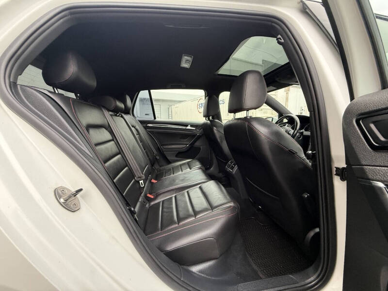 2016 Volkswagen Golf GTI Autobahn