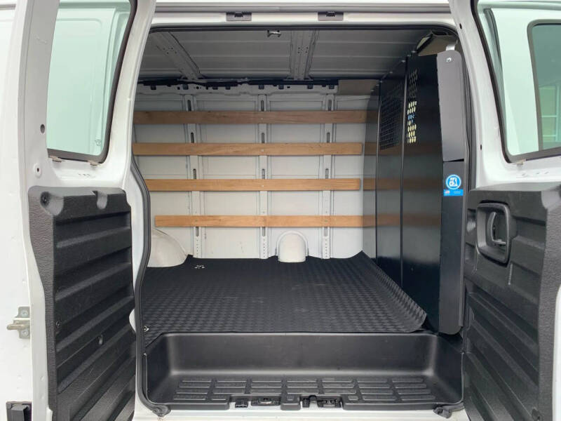 2024 GMC Savana 2500