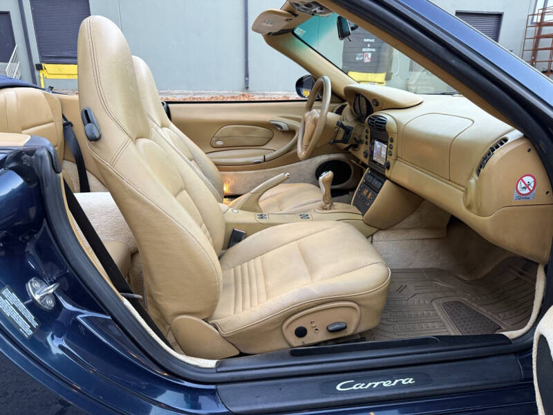 2000 Porsche 911 Carrera