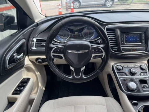 2016 Chrysler 200 Limited