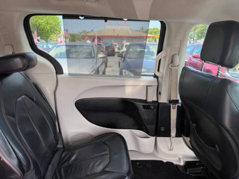2018 Chrysler Pacifica Touring L
