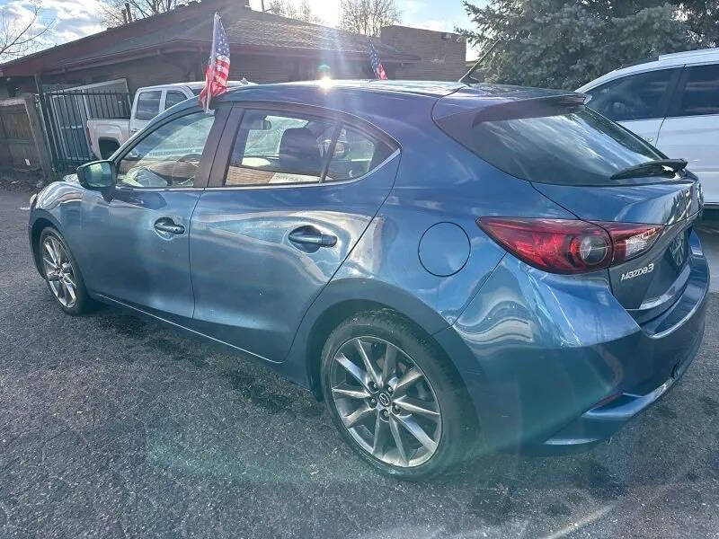 2018 Mazda MAZDA3 Touring