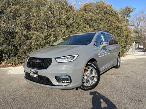 2022 Chrysler Pacifica for sale at RELIABLE AUTOMOBILE SALES, INC in Sturgeon Bay WI