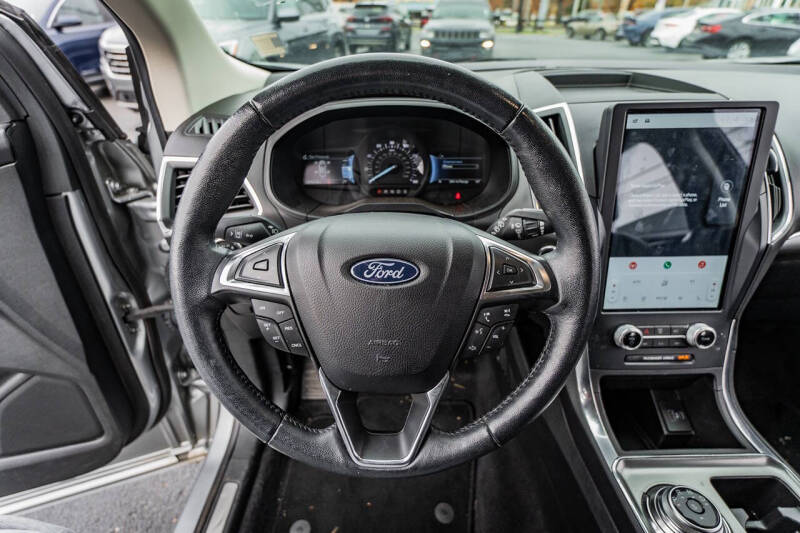 2023 Ford Edge Titanium