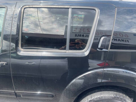 2010 Nissan Pathfinder LE