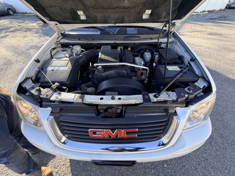 2005 GMC Envoy XUV SLE