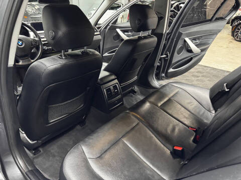 2018 BMW 3 Series 320i xDrive