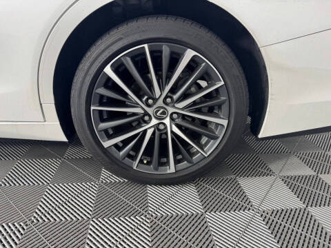 2025 Lexus ES 350