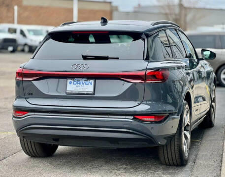 2025 Audi Q6 e-tron quattro Premium Plus