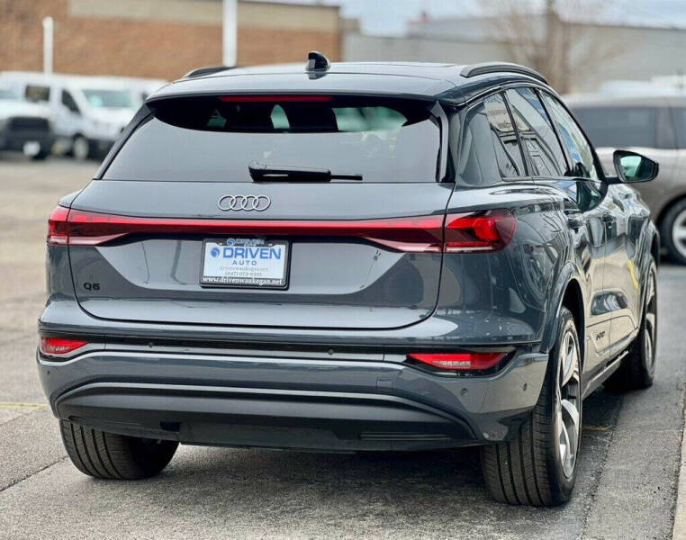 2025 Audi Q6 e-tron quattro Premium Plus