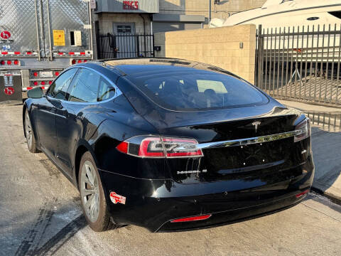 2016 Tesla Model S 90D