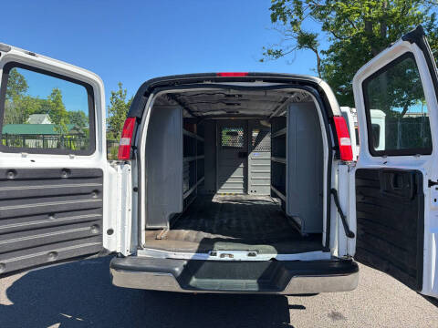 2020 Chevrolet Express 2500