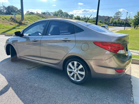 2012 Hyundai Accent GLS