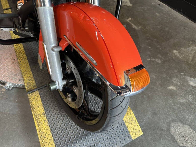 2012 Harley-Davidson® FLHTK - Electra Glide® Ul