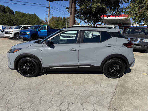 2023 Nissan Kicks SR