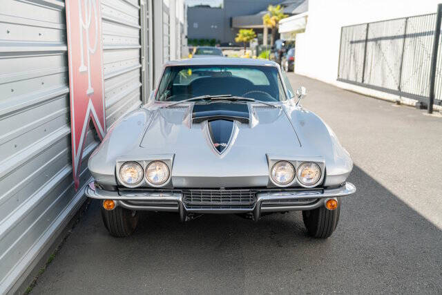 1967 Chevrolet Corvette 38