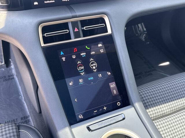 2025 Porsche Taycan 4S