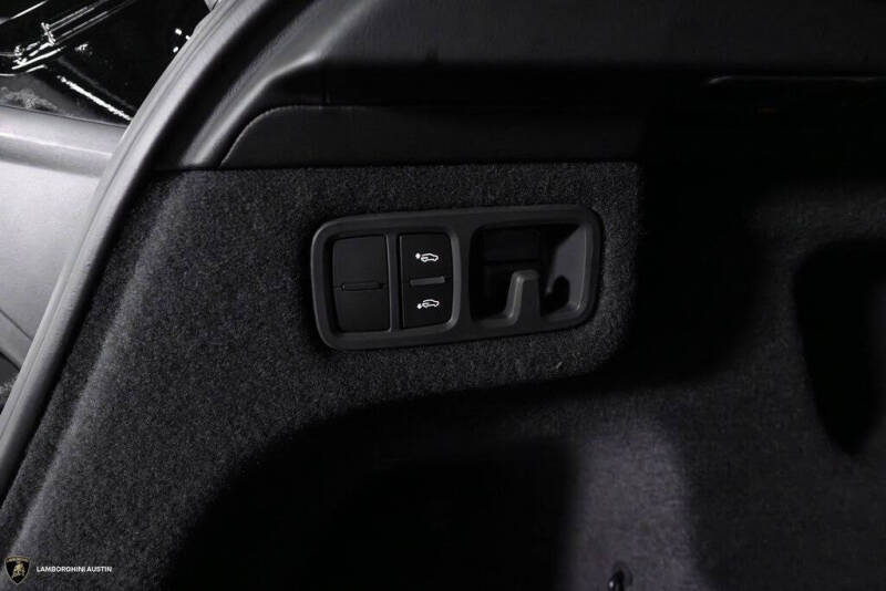 2024 Lamborghini Urus S