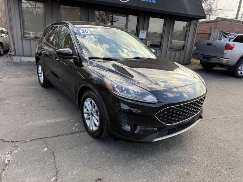 2020 Ford Escape SE