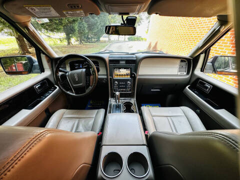 2016 Lincoln Navigator Select