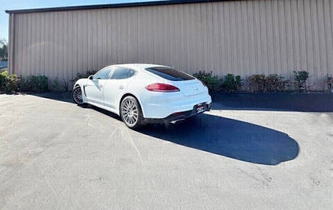 2016 Porsche Panamera Edition